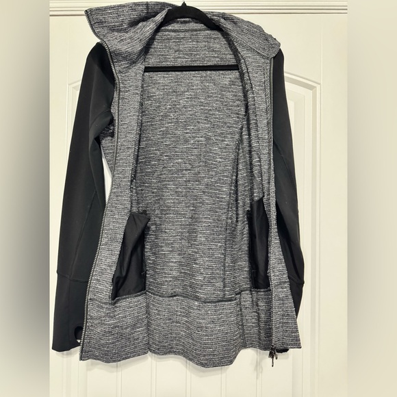 Lululemon Stride Jacket II in Coco Pique Black Size 6 - Picture 5 of 7